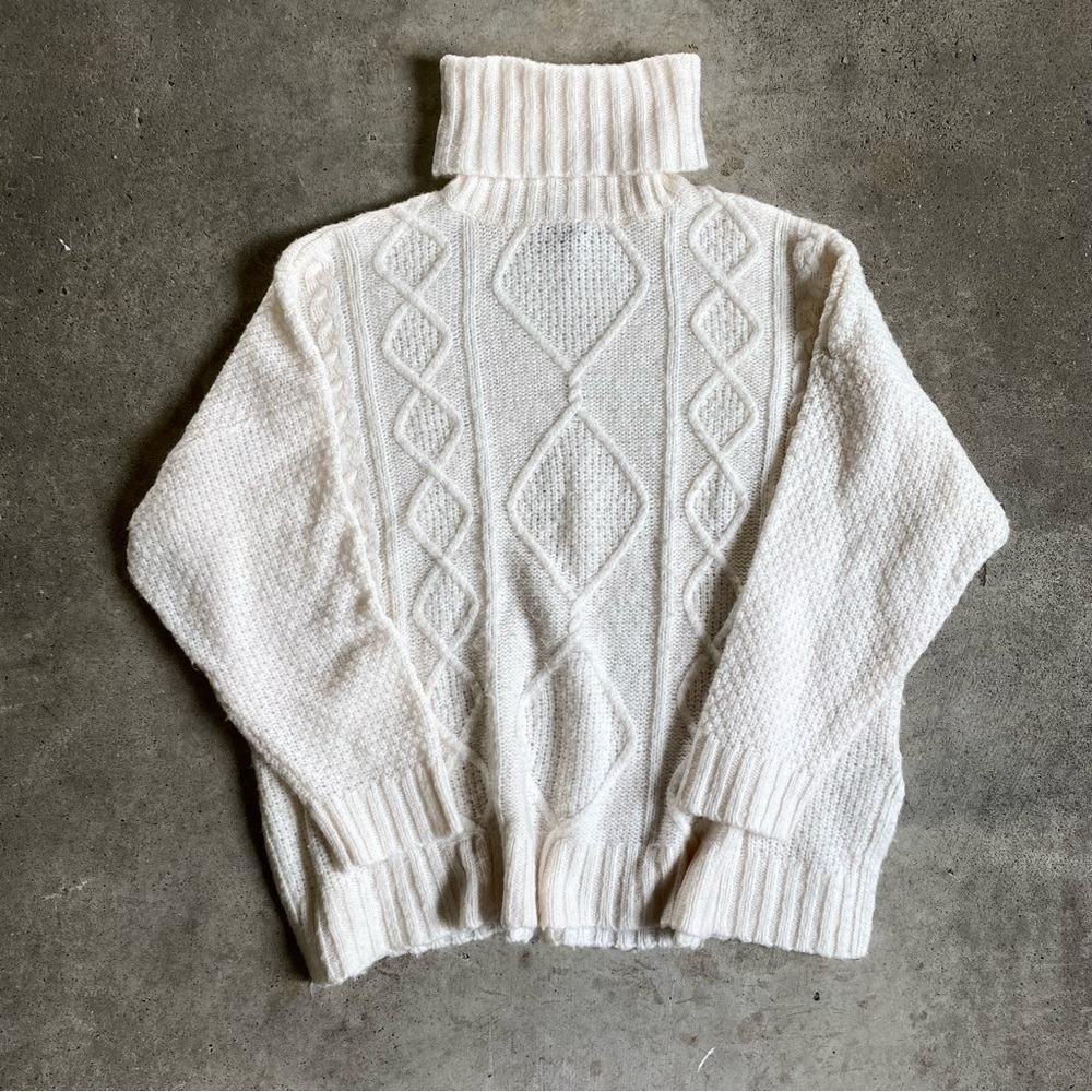 American eagle aerie turtleneck cable knit sweater